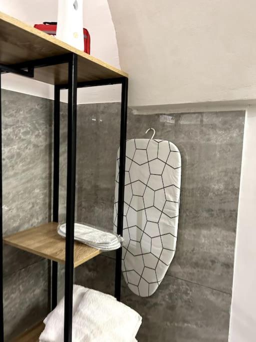 Intero Alloggio - Chiaia Naples Luaran gambar